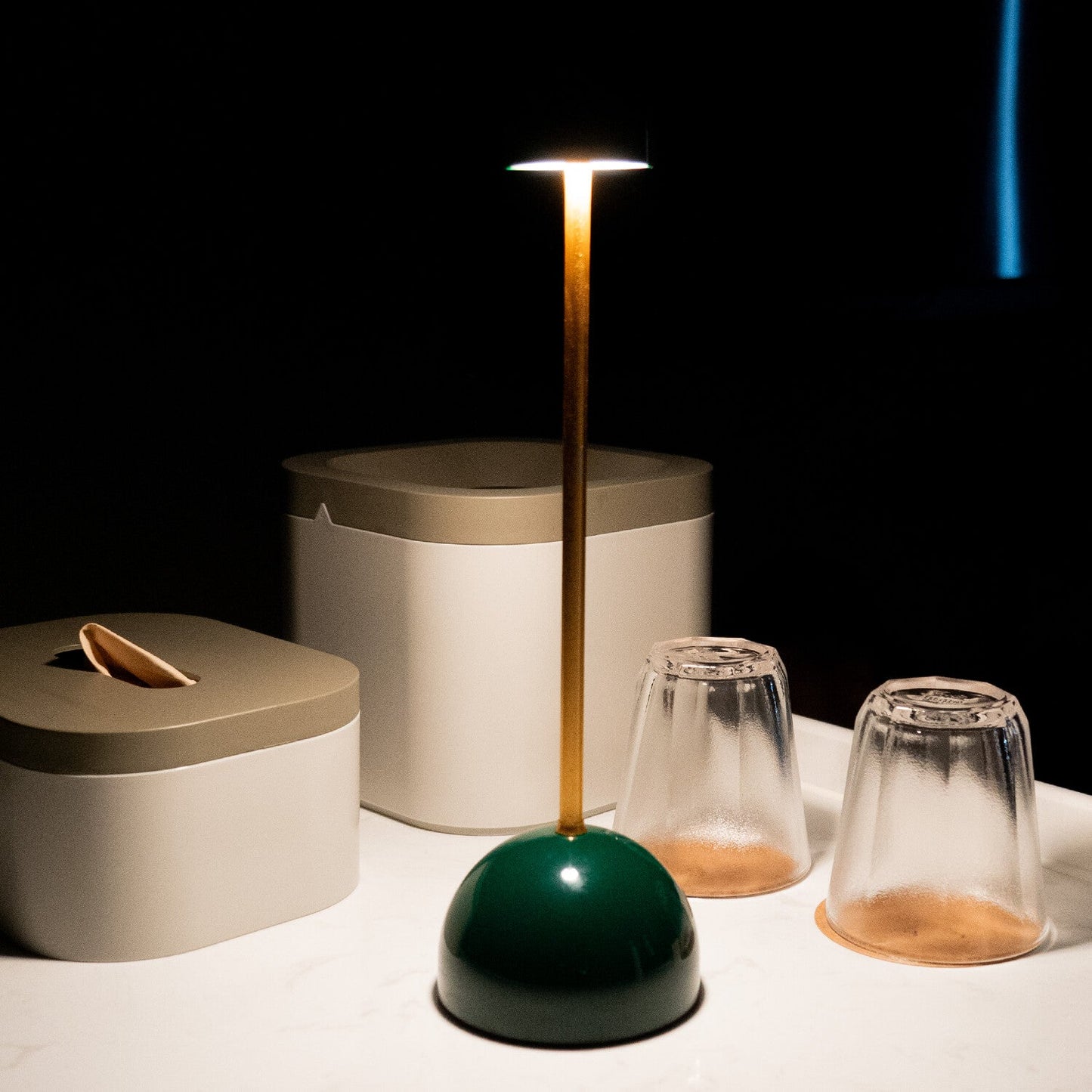 LumiFlex Kabellose LED Tischlampe – Modernes Design