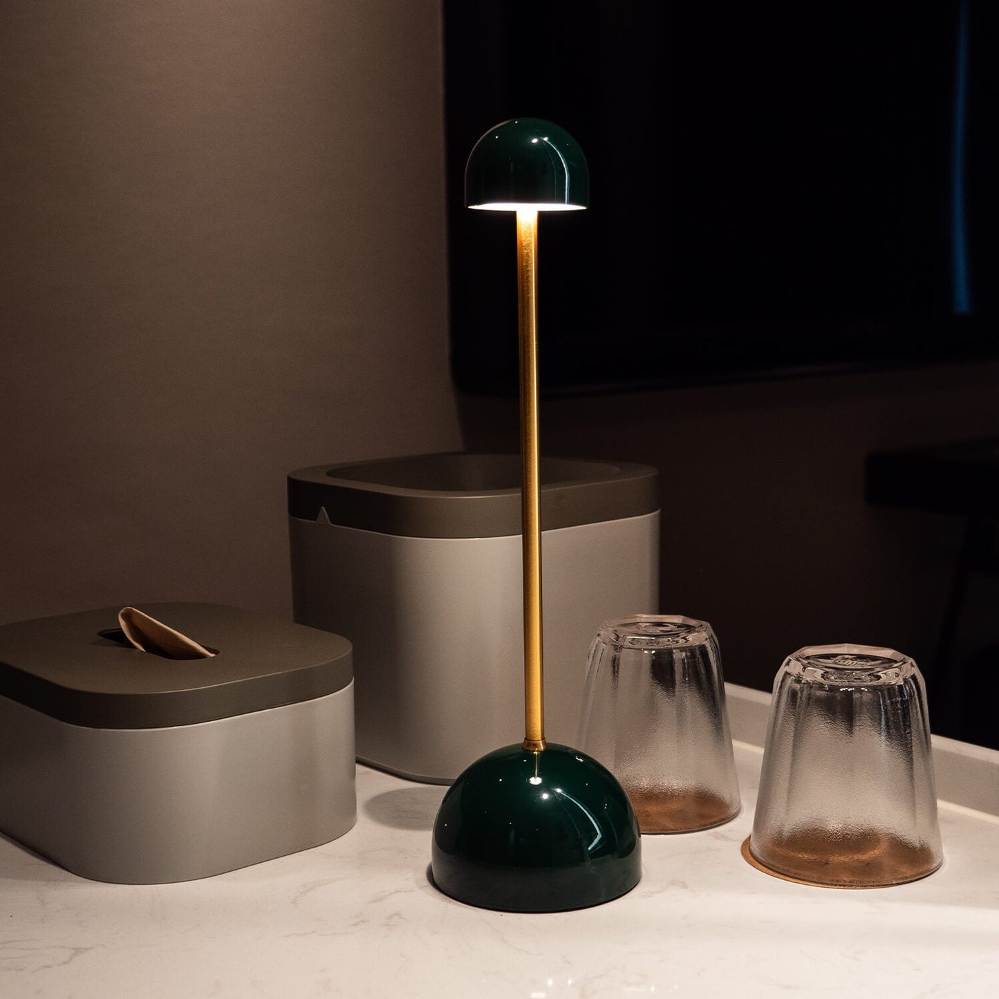 LumiFlex Kabellose LED Tischlampe – Modernes Design